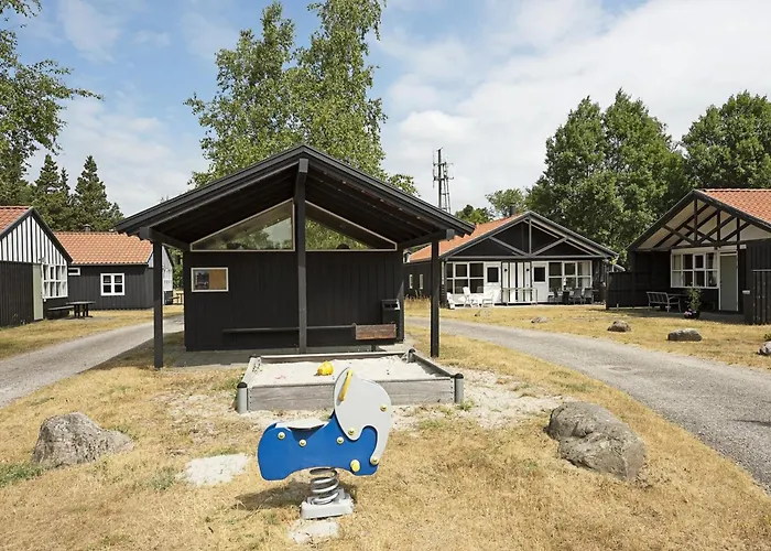 Iolani - 250m From The Sea By Interhome Nyaraló